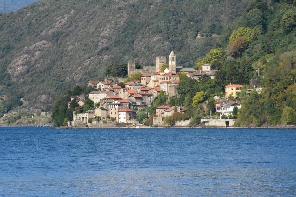 Casa Gibiseo Lägenhet Bellano Exteriör bild