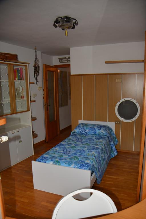 Casa Gibiseo Lägenhet Bellano Exteriör bild