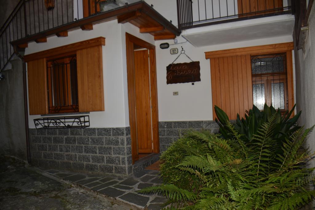 Casa Gibiseo Lägenhet Bellano Exteriör bild
