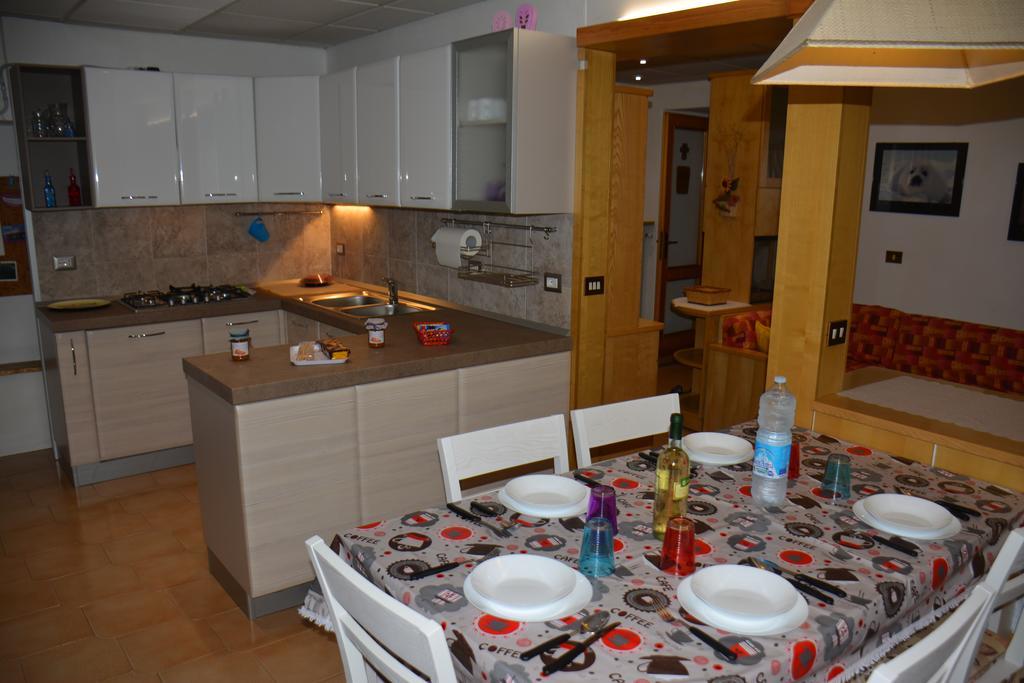 Casa Gibiseo Lägenhet Bellano Exteriör bild