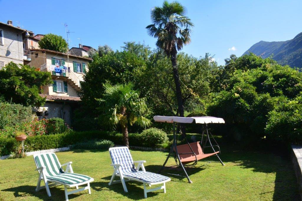 Casa Gibiseo Lägenhet Bellano Exteriör bild